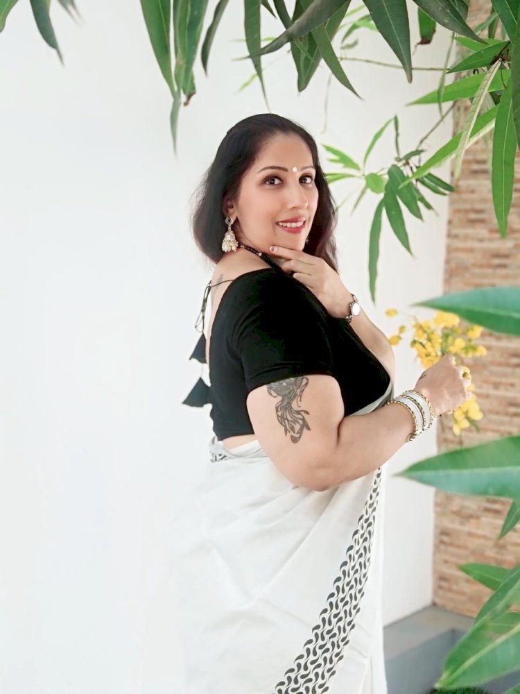 പെണ്ണിന്റെ അതിജീവനം ഒരു കഥയാണ്.