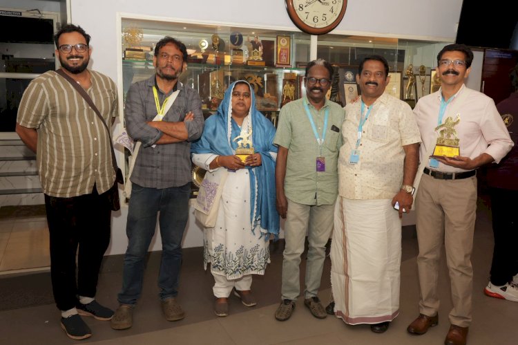 രാജ്യാന്തര ചലച്ചിത്രോത്സവവേദിയില്‍ കയ്യടി നേടി സമസ്താലോക