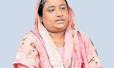 അമ്മയെ ജോലിയിൽ നിന്ന് പിരിച്ചുവിട്ടു