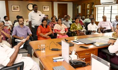 പദ്ധതികൾ വേഗത്തിൽ പൂർത്തിയാക്കണം