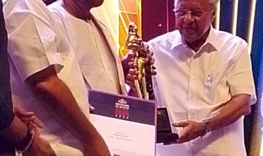 പുരസ്‌കാര നിറവിൽ മമ്മൂട്ടിയും സഹപ്രവർത്തകരും