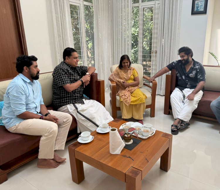 സ്പീക്കർ എ.എൻ. ഷംസീർ ശ്രീനിവാസന്റെ കുടുംബാംഗങ്ങളെ സന്ദർശിച്ചു