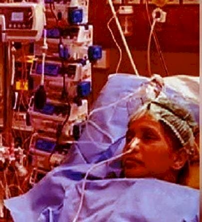 ദുർഗ കാമി അന്തരിച്ചു