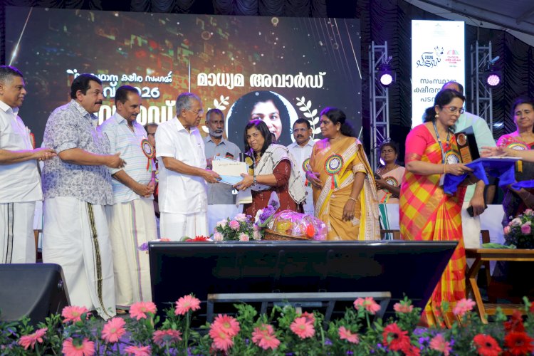 ​പടവ് 2026 മികച്ച പുസ്തകത്തിനുള്ള മീഡിയ അവാർഡ് ഡോ. ലീനാ പോളിന്