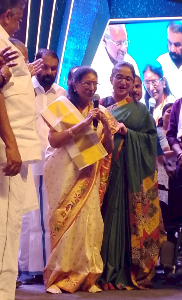 പുരസ്‌കാര നിറവിൽ മമ്മൂട്ടിയും സഹപ്രവർത്തകരും