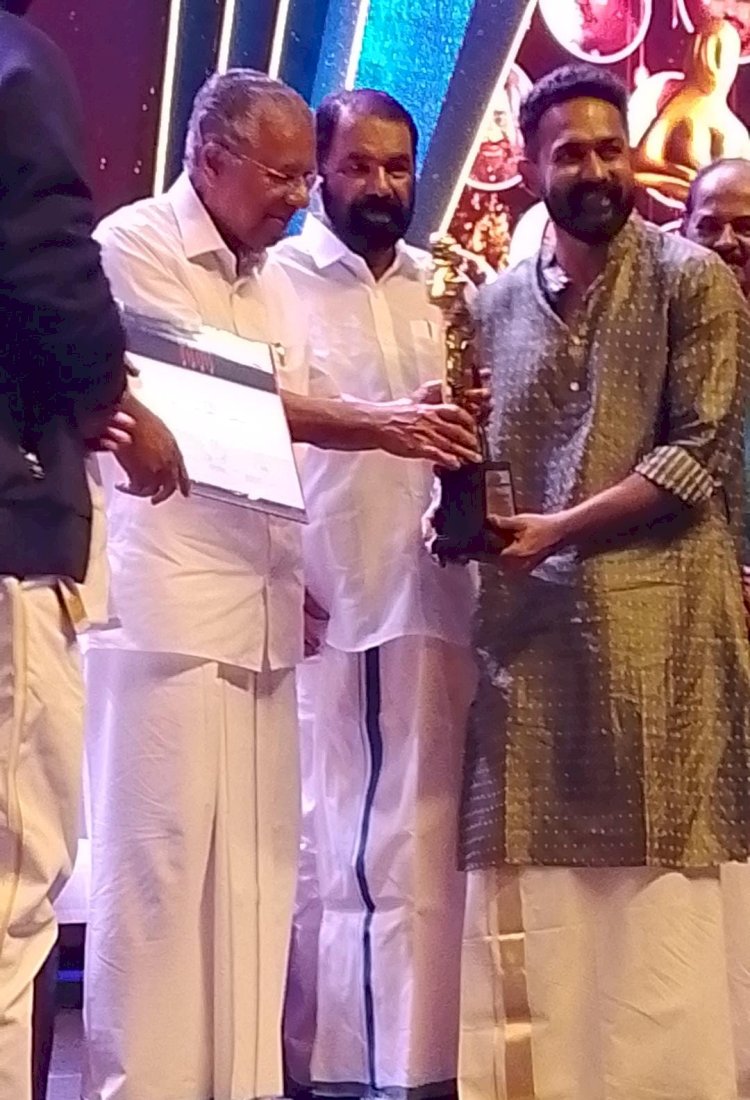 പുരസ്‌കാര നിറവിൽ മമ്മൂട്ടിയും സഹപ്രവർത്തകരും