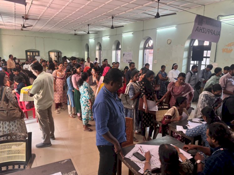 എയ്ഡഡ് സ്കൂൾ അദാലത്ത് 382 പരാതികൾ തീർപ്പാക്കി