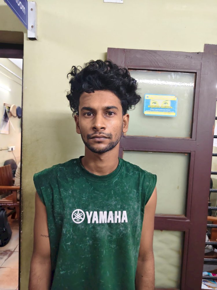 ​വരാപ്പുഴയിൽ ബൈക്ക് മോഷ്ടിച്ച മൂന്നംഗ സംഘം പിടിയിൽ