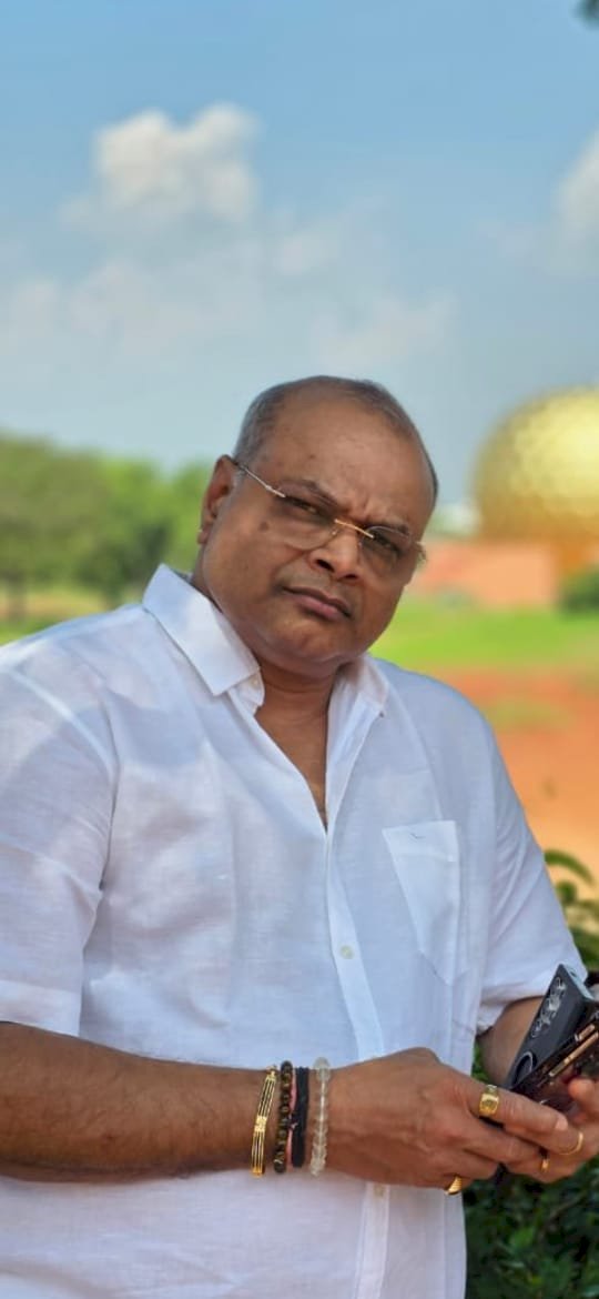 ​സിനിമാലോകത്ത് ശ്രദ്ധേയനാകാൻ മുംബൈ മലയാളി കൃഷ്ണനുണ്ണി മേനോൻ
