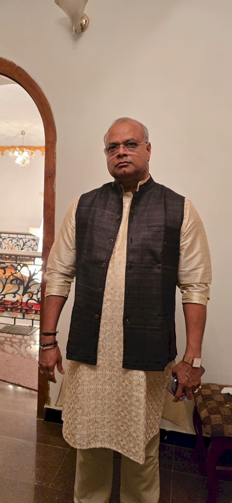 ​സിനിമാലോകത്ത് ശ്രദ്ധേയനാകാൻ മുംബൈ മലയാളി കൃഷ്ണനുണ്ണി മേനോൻ