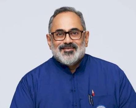 ​കേന്ദ്ര പദ്ധതികൾ നടപ്പിലാക്കുന്നതിൽ സംസ്ഥാനം പരാജയം മുഖ്യമന്ത്രിയെ സംവാദത്തിന് വെല്ലുവിളിച്ച് രാജീവ് ചന്ദ്രശേഖർ
