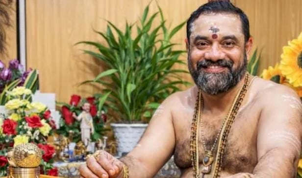 പീഡനക്കേസിൽ മുരാരി തന്ത്രി അറസ്റ്റിൽ ഓട്ടോ ഡ്രൈവറിൽ നിന്ന് ആൾദൈവത്തിലേക്കുള്ള വളർച്ച ഞെട്ടിക്കുന്നത്