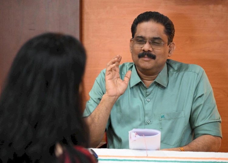 വനിതാ കമ്മീഷൻ അദാലത്ത് 34 പരാതികൾ തീർപ്പാക്കി പി. സതീദേവിയുടെ നേതൃത്വത്തിൽ സിറ്റിങ് നടന്നു