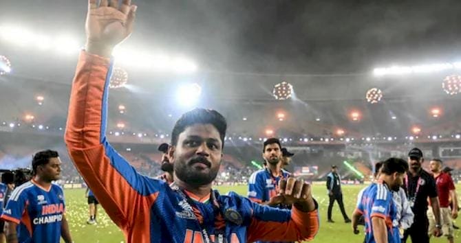 ട്വന്റി20 ലോകകപ്പ് വിജയം സഞ്ജു സാംസണെ പ്രകീർത്തിച്ച് മുഖ്യമന്ത്രി ഇത് പ്രതികാരമെന്ന് പിതാവ്