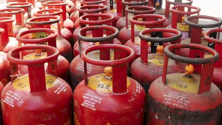 ​സംസ്ഥാനത്ത് പാചകവാതക വിതരണം സ്തംഭനാവസ്ഥയിൽ സിലിണ്ടറിനായി ജനം തെരുവിലേക്ക് ഏജൻസികളിൽ സംഘർഷം