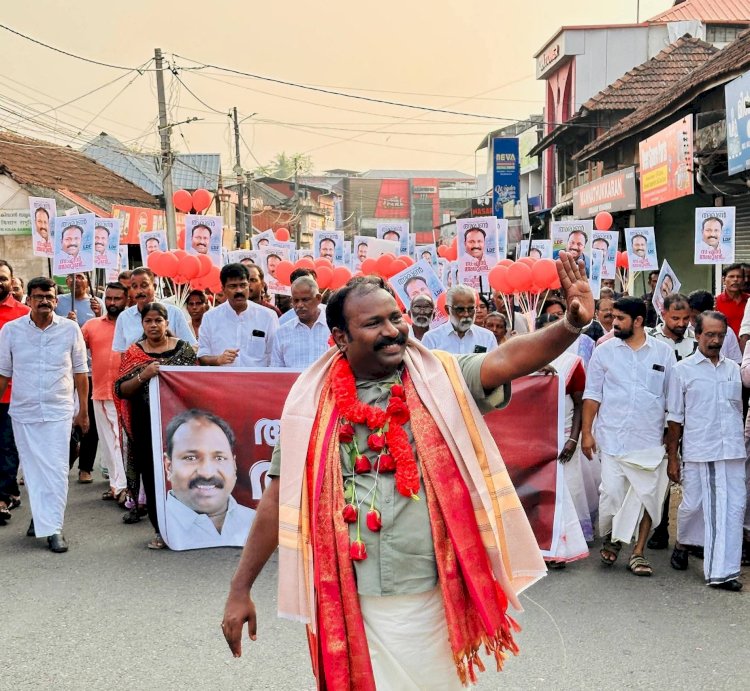 നഗരത്തെ ചുവപ്പണിയിച്ച് എൻ. അരുണിന്റെ റോഡ് ഷോ ആവേശക്കടലായി പ്രവർത്തകർ