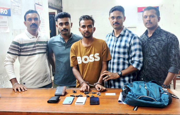 ​സീറ്റടിയിലെ രഹസ്യം ഡ്യൂപ്ലിക്കേറ്റ് താക്കോലിൽ തുറക്കും അക്കൗണ്ട് കാലിയാക്കുന്ന ഹൈടെക് കള്ളൻ ആലുവയിൽ കുടുങ്ങി