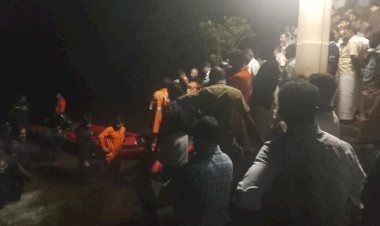 മൂവാറ്റുപുഴ വള്ളിക്കടവിൽ അപകടം പുഴയിൽ വീണ പ്ലസ് ടു വിദ്യാർത്ഥികൾക്കായി തിരച്ചിൽ തുടരുന്നു