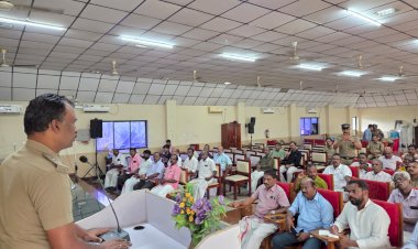 പട്ടികജാതി പട്ടികവർഗ്ഗ പീഡന നിരോധന നിയമം ആലുവയിൽ പോലീസ് ബോധവൽക്കരണ ക്ലാസ് സംഘടിപ്പിച്ചു.