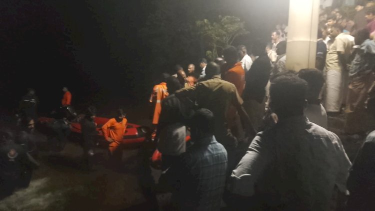 മൂവാറ്റുപുഴ വള്ളിക്കടവിൽ അപകടം പുഴയിൽ വീണ പ്ലസ് ടു വിദ്യാർത്ഥികൾക്കായി തിരച്ചിൽ തുടരുന്നു