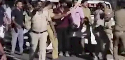​നെട്ടയത്ത് സിപിഎം ബിജെപി തെരുവുയുദ്ധം പൊലീസുകാർക്ക് കല്ലേറിൽ പരിക്ക്, ലാത്തിച്ചാർജ്
