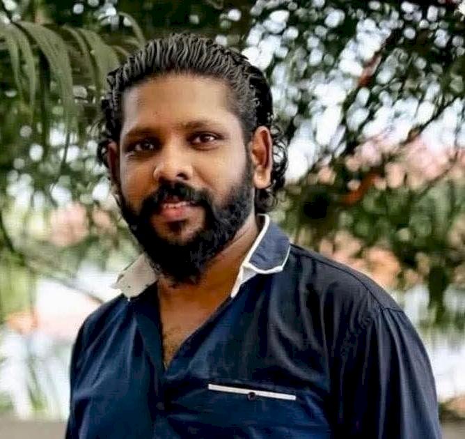 മുണ്ടത്തിക്കോട് വെടിക്കെട്ട് അപകടം: സിനിമ മേക്കപ്പ് ആർട്ടിസ്റ്റ് ബിജീഷ് ബാലൻ അന്തരിച്ചു