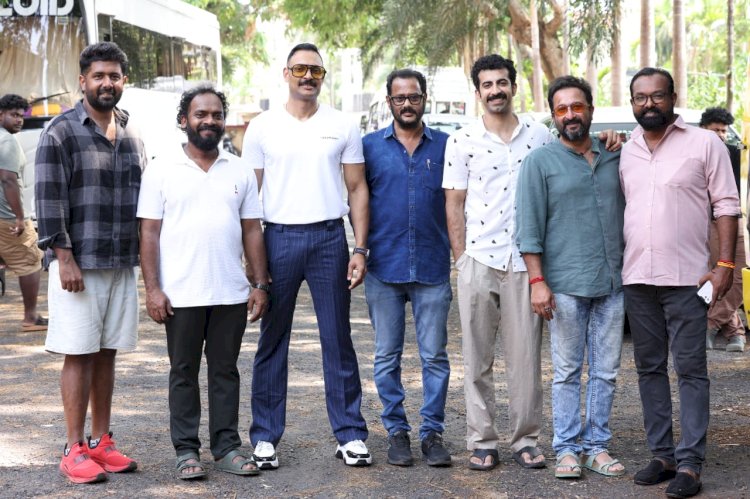 മലബാറിലെ ആ യഥാർത്ഥ സംഭവം സിനിമയാകുന്നു എം. പത്മകുമാർ റോഷൻ മാത്യു ചിത്രം ഉയിർ ഫസ്റ്റ് ലുക്ക് പുറത്ത്