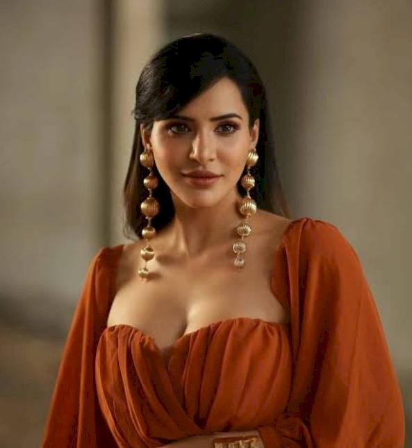 ​പ്രണയക്കുരുക്കിൽ വീഴ്ത്തി 9.35 കോടി തട്ടിയെടുത്തു തെലുങ്ക് നടി അഷു റെഡ്ഡിക്കെതിരെ കേസ്