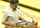 ചരിത്ര വിജയത്തിന് പിന്നാലെ മാത്യു കുഴൽനാടൻഇംഗ്ലീഷിൽ സത്യപ്രതിജ്ഞ ചെയ്തു അധികാരമേറ്റു