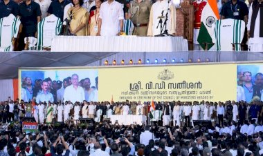 ​വി.ഡി. സതീശൻ കേരളത്തിന്റെ 24 ാമത് മുഖ്യമന്ത്രിയായി സത്യപ്രതിജ്ഞ ചെയ്ത് അധികാരമേറ്റു യു.ഡി.എഫ് സർക്കാരിന് പുതിയ തുടക്കം