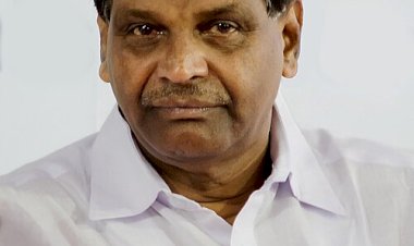 16 ാമത് കേരള നിയമസഭയുടെ സ്പീക്കറായി തിരുവഞ്ചൂർ രാധാകൃഷ്ണൻ തെരഞ്ഞെടുക്കപ്പെട്ടു 101 വോട്ടുകളോടെ തകർപ്പൻ വിജയം