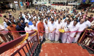 ​കൊട്ടിയൂർ ക്ഷേത്രത്തിന് മാസ്റ്റർ പ്ലാൻ രണ്ട് വർഷത്തിനകം ശബരിമലയെപ്പോലെ പ്രധാന തീർത്ഥാടന കേന്ദ്രമാക്കുമെന്ന് മന്ത്രി കെ. മുരളീധരൻ