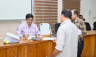 അവകാശങ്ങൾ ആരുടെയും ഔദാര്യമല്ല വിവരങ്ങൾ അപേക്ഷകന് വേഗത്തിൽ എത്തിക്കണം വിവരാവകാശ കമീഷണർ അഡ്വ. ടി കെ രാമകൃഷ്ണൻ