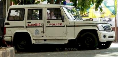 കെഎസ്ഇബി ജീവനക്കാരന് സി പി എം ഓഫീസിൽ മർദനം ലോക്കൽ സെക്രട്ടറിക്കെതിരെ കേസ്