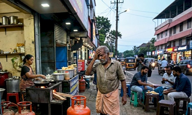 ​വാണിജ്യ സിലിണ്ടർ വിലയിൽ റെക്കോർഡ് വർധന കൊച്ചിയിൽ 3000 കടന്നു ഹോട്ടൽ മേഖല പ്രതിസന്ധിയിൽ