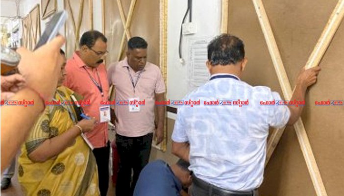 ​കേരളം വിധിനിർണ്ണയത്തിലേക്ക്സ്ട്രോങ്ങ് റൂമുകൾ തുറന്നു, ആദ്യ ഫലസൂചനകൾ ഉടൻ