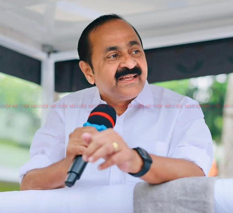യു.ഡി.എഫിൻ്റെ ചരിത്ര വിജയം ചേരിതിരിഞ്ഞുള്ള ഫ്ലക്സും പ്രകടനങ്ങളും വേണ്ടെന്ന് വി.ഡി. സതീശൻ