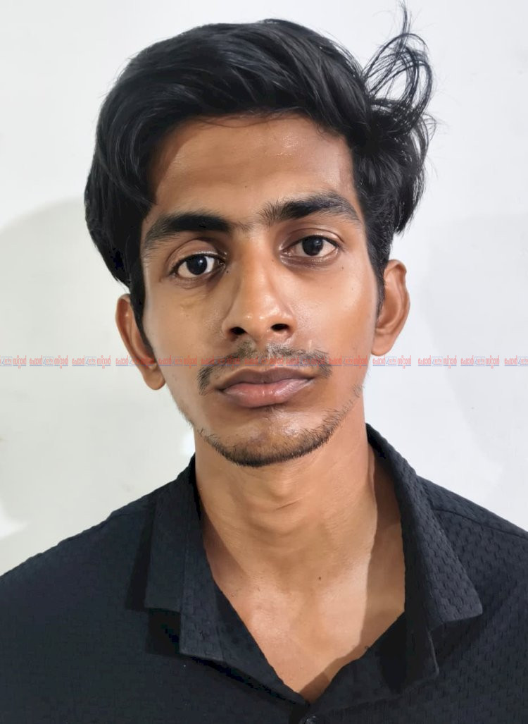 ​മൂവാറ്റുപുഴയിൽ ബുള്ളറ്റ് മോഷ്ടിച്ച തൃശൂർ സ്വദേശി പിടിയിൽ കുടുങ്ങിയത് നമ്പർ പ്ലേറ്റ് മാറ്റി ഓടിച്ചു വന്നപ്പോൾ