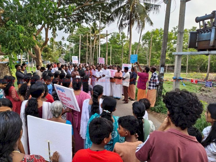 വേമ്പനാട്ട് കായലിലെ മണൽക്കൊള്ള പള്ളിപ്പുറത്ത് ജനകീയ പ്രക്ഷോഭം രണ്ടാംഘട്ടത്തിലേക്ക്