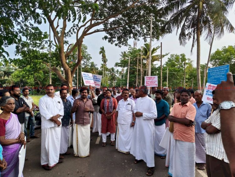 വേമ്പനാട്ട് കായലിലെ മണൽക്കൊള്ള പള്ളിപ്പുറത്ത് ജനകീയ പ്രക്ഷോഭം രണ്ടാംഘട്ടത്തിലേക്ക്
