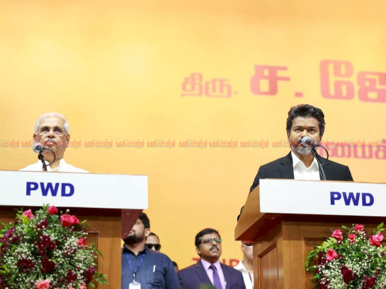 തമിഴ്‌നാടിന്റെ അമരത്ത് ഇനി ജോസഫ് വിജയ് മുഖ്യമന്ത്രിയായി സത്യപ്രതിജ്ഞ ചെയ്ത് അധികാരമേറ്റു