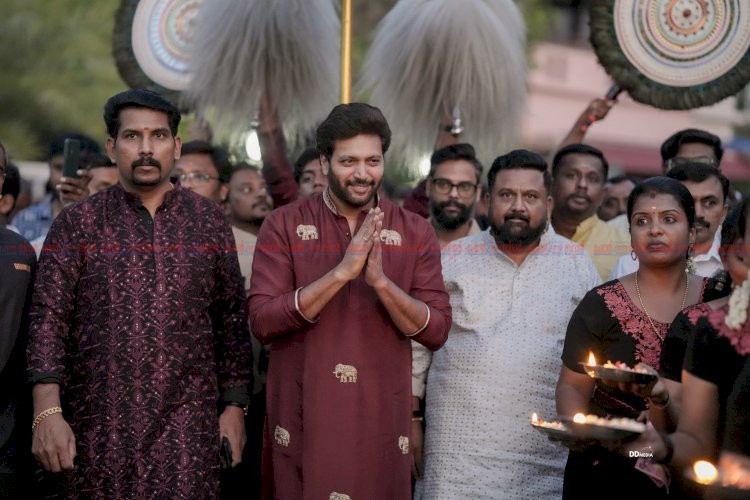 മീൻകുളത്തി ഭഗവതി ക്ഷേത്രത്തിൽ ഉത്സവ് 2026 തമിഴ് താരം രവി മോഹന് ദേവി രത്‌നം പുരസ്‌കാരം.