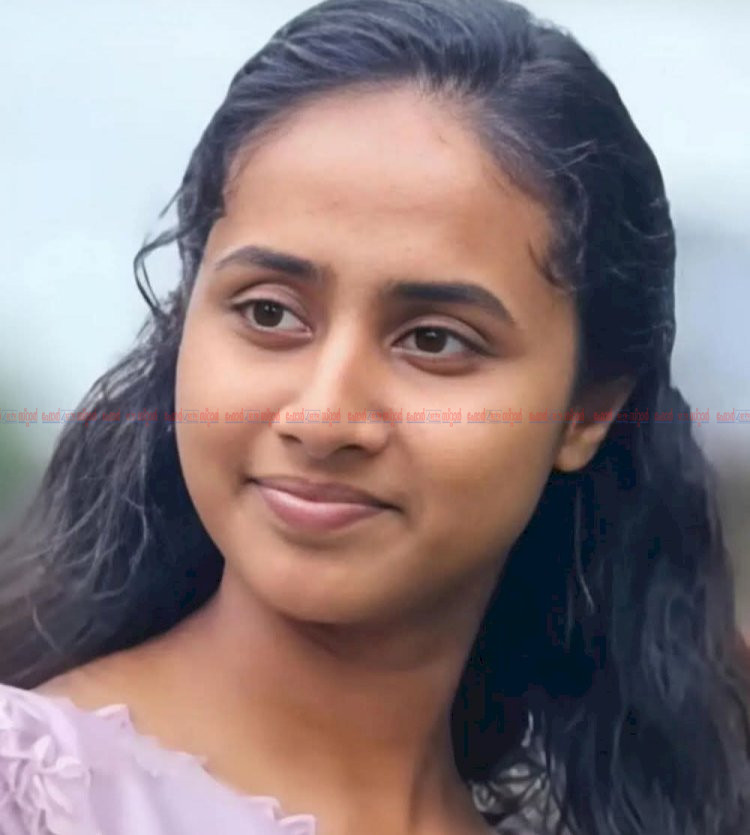 കോട്ടയം മെഡിക്കൽ കോളേജിൽ ചികിത്സാ പിഴവെന്ന് പരാതി പ്രസവത്തിന് പിന്നാലെ യുവതി മരിച്ചു.