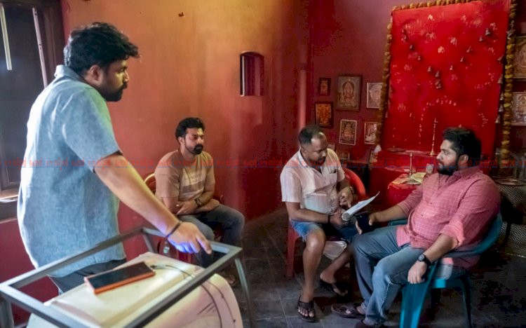 അത്ഭുത പ്രതിമയുമായി ധ്യാൻ ശ്രീനിവാസനും സംഘവും ഹ്യൂമർ ഫാൻ്റസി ചിത്രം തേവർ ചിത്രീകരണം പൂർത്തിയായി