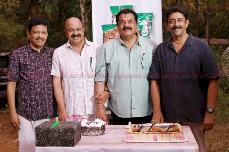 ഹരിഹർ നഗറിലെ നാല്വർ സംഘം വീണ്ടും ഒന്നിക്കുന്നു പൊന്നാനിയിൽ പാതിരാക്കുറുക്കൻ ചിത്രീകരണം തുടങ്ങി