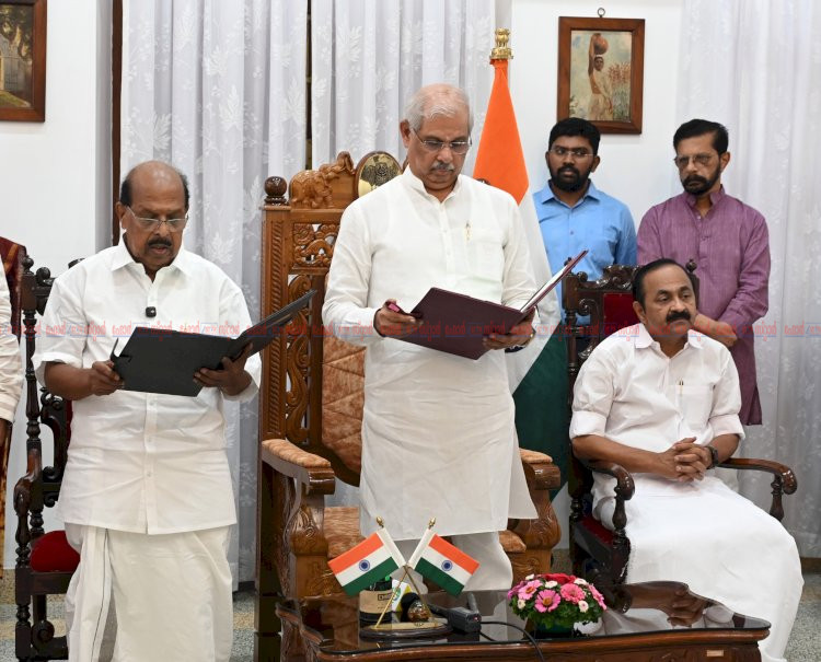 ജി. സുധാകരൻ പ്രോടൈം സ്പീക്കറായി സത്യപ്രതിജ്ഞ ചെയ്തു