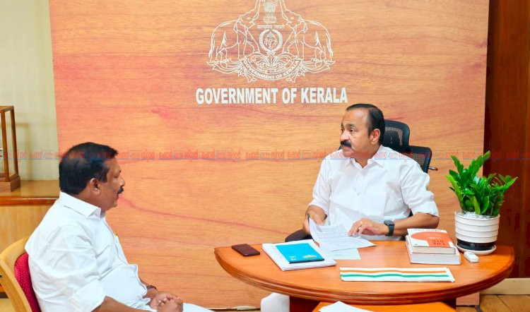 ഷിബു തെക്കുംപുറം ഇതാണ് ജനപ്രതിനിധി ആലുവ മൂന്നാർ രാജപാതയ്ക്കായി മുഖ്യമന്ത്രിയുടെ അടിയന്തര ഇടപെടൽ