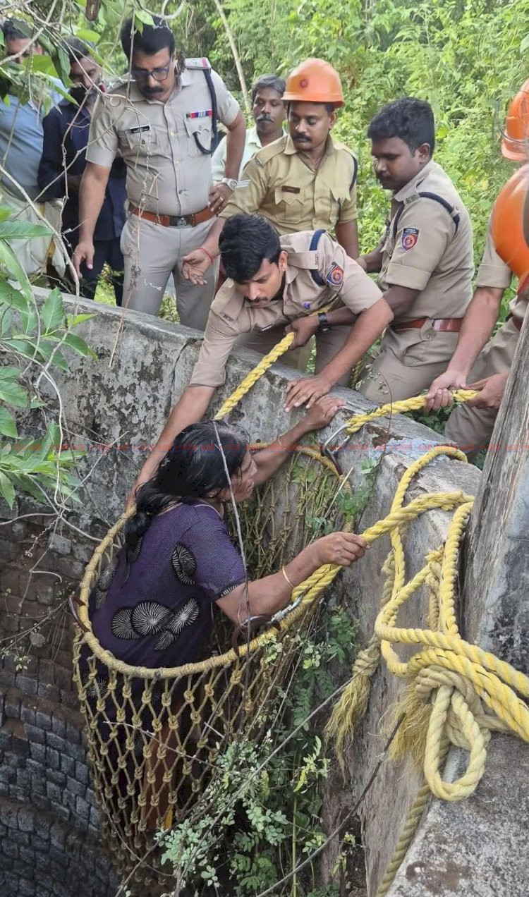 മകൻ കിണറ്റിലെറിഞ്ഞ ആധാരമെടുക്കാൻ ഇറങ്ങി 52 കാരി കിണറ്റിൽ കുടുങ്ങി, ഒടുവിൽ അഗ്നിരക്ഷാസേന രക്ഷകരായി
