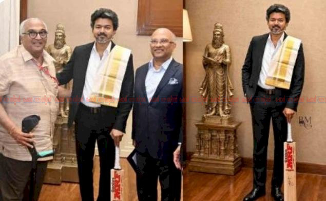 വിജയിക്ക് വിരാട് കോലി ഒപ്പിട്ട ക്രിക്കറ്റ് ബാറ്റ് സമ്മാനമായി നൽകി എം.ആർ.എഫ് ചെയർപേഴ്സൺ കെ.എം. മാമൻ
