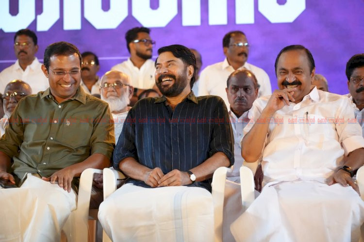 മുഖ്യമന്ത്രി പദവി എളുപ്പമല്ല സതീശന്റേത് വലിയ ഉത്തരവാദിത്തം മമ്മൂട്ടി, ഖജനാവ് ജനങ്ങളുടേതെന്ന് വി.ഡി. സതീശൻ